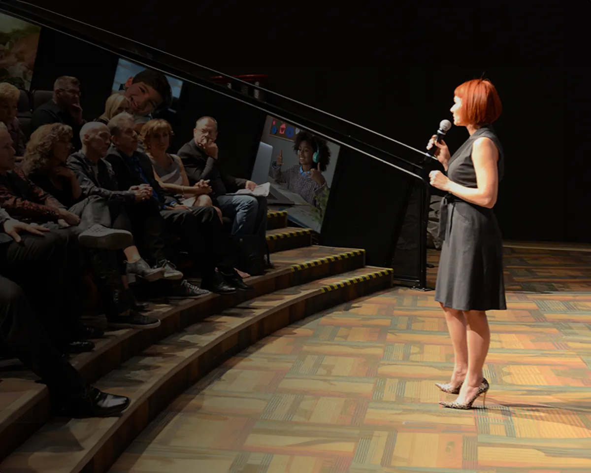 Stephanie Wynn speaking to an audience